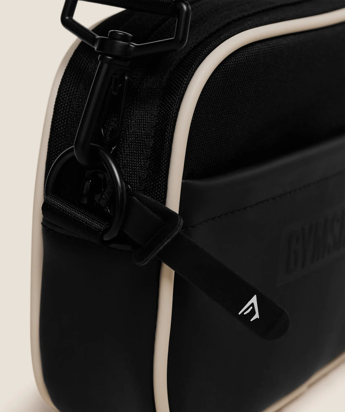 Bag para smatphone Gym Carmine black LANÇAMENTO SETEMBRO 2025