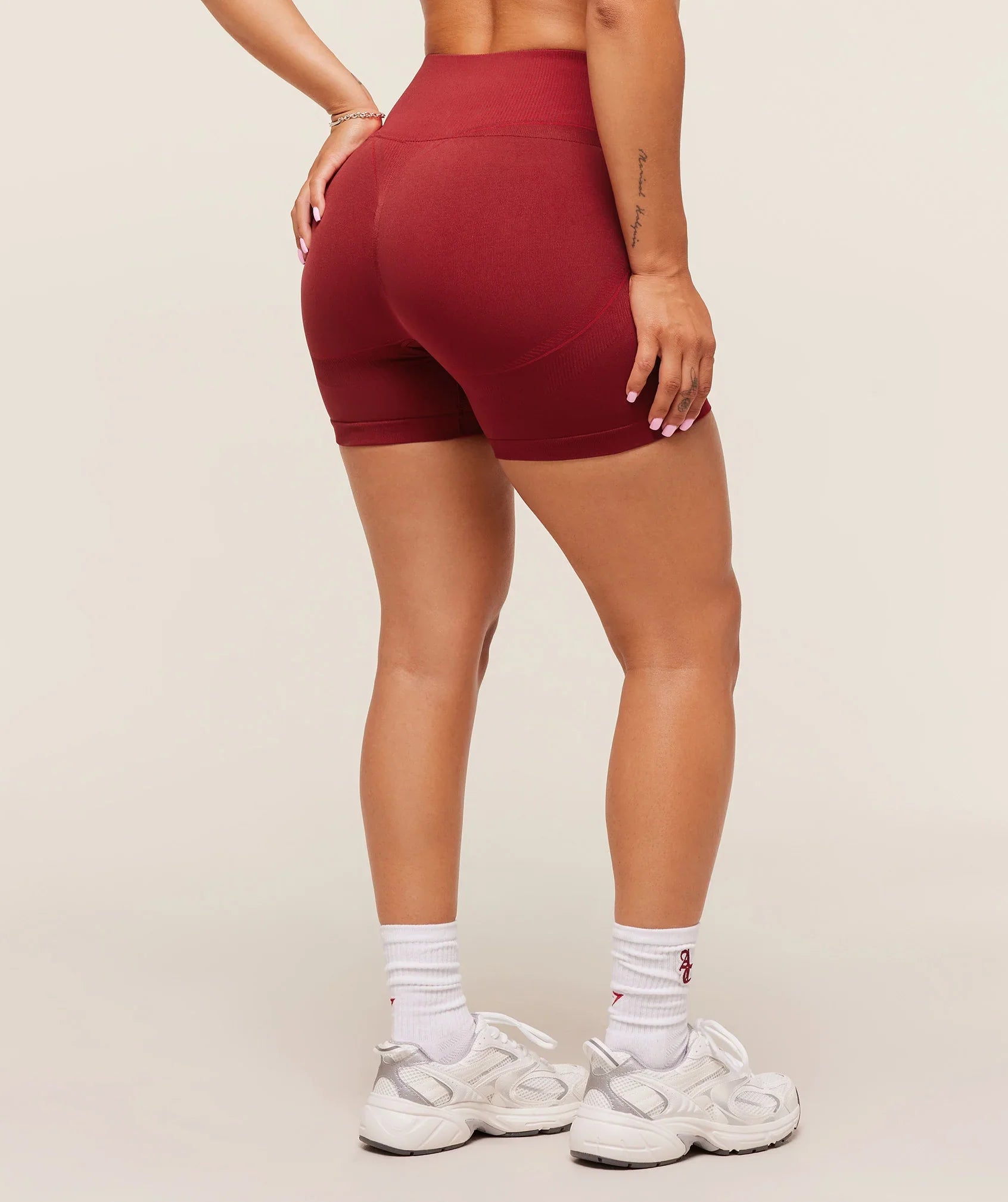 Shorts sem costura Lisana Carmine RED Coleção Setembro 2025 -30%